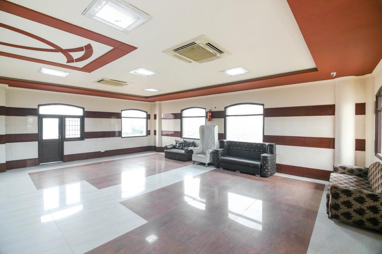 Capital O 68148 Hotel Shree Jee Palace Ghaziabad Zewnętrze zdjęcie