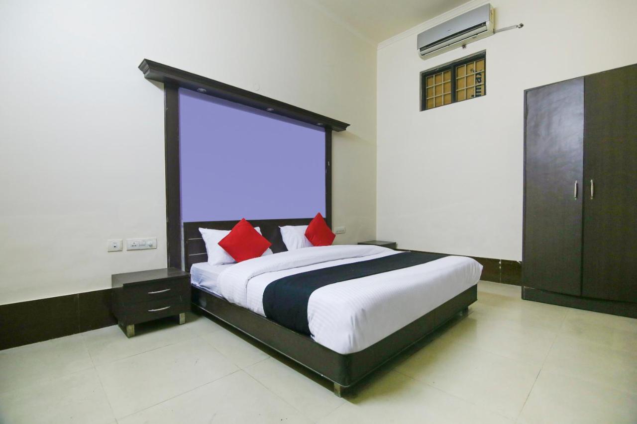 Capital O 68148 Hotel Shree Jee Palace Ghaziabad Zewnętrze zdjęcie