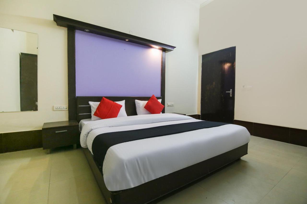 Capital O 68148 Hotel Shree Jee Palace Ghaziabad Zewnętrze zdjęcie