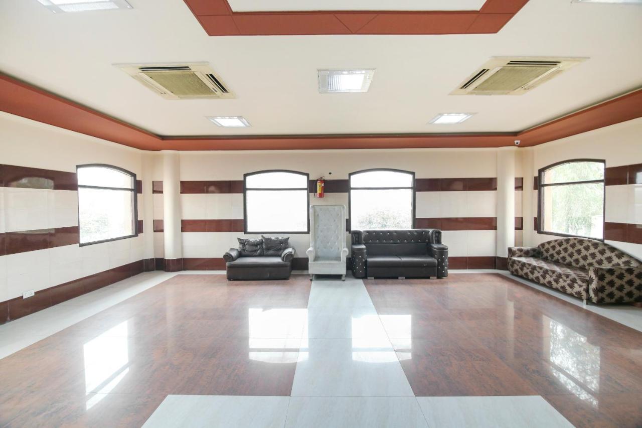 Capital O 68148 Hotel Shree Jee Palace Ghaziabad Zewnętrze zdjęcie