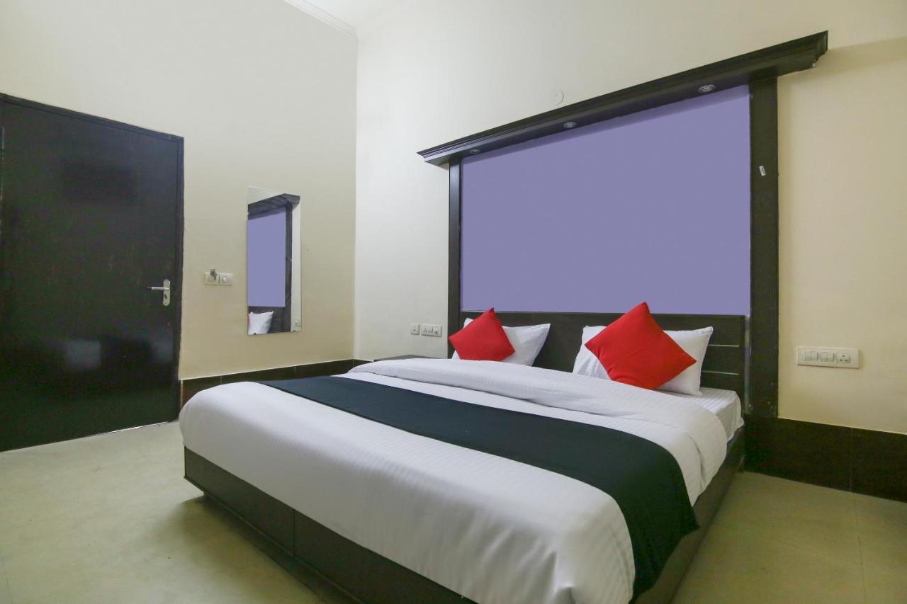 Capital O 68148 Hotel Shree Jee Palace Ghaziabad Zewnętrze zdjęcie
