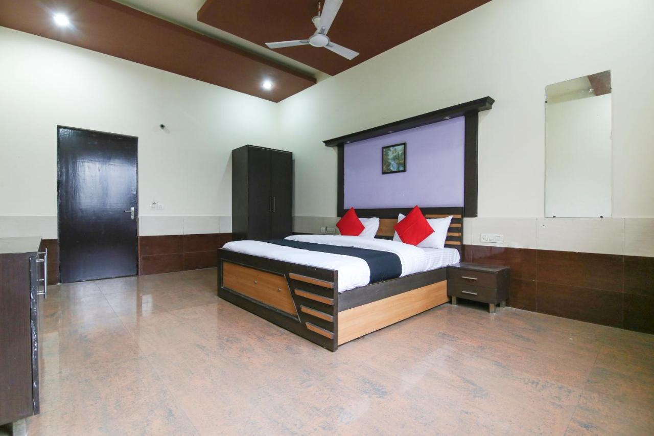 Capital O 68148 Hotel Shree Jee Palace Ghaziabad Zewnętrze zdjęcie